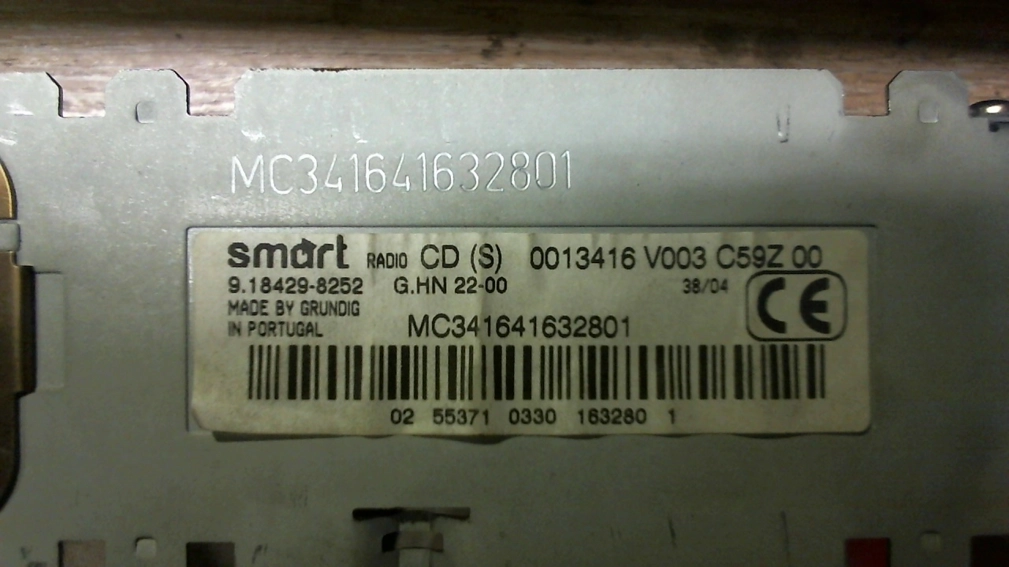 MC341641632801 RADIO SMART grundig RADIO CD 24c08 code 3302 EEP.rar